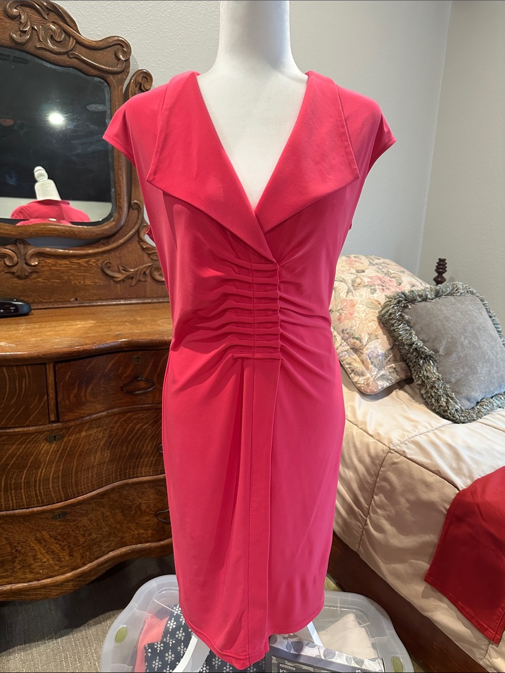 Joseph Ribkaff Women's Fitted Pink V-Neck Ruched Sheath Dress, sheared front